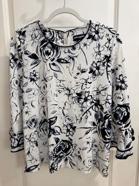 Karl Lagerfeld Paris Petite Large Blouse